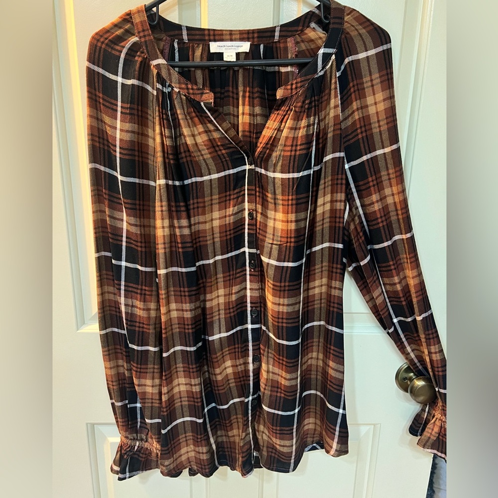 Beachlunchlounge tunic in shades of brown with ruffle sleeves